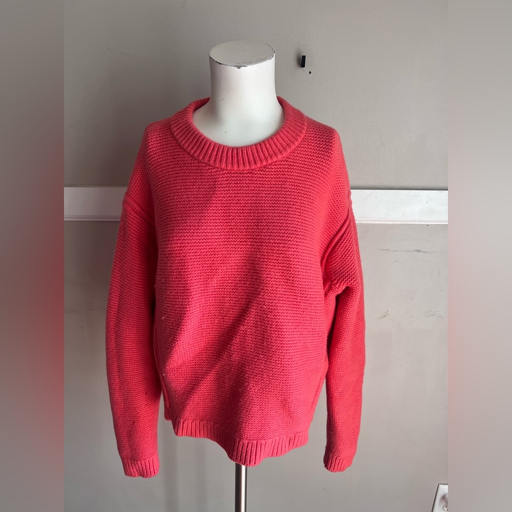 Banana Republic Coral Knit Crewneck Sweater